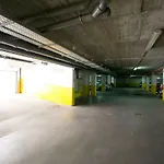 Downtown Free Parking Апартаменты *